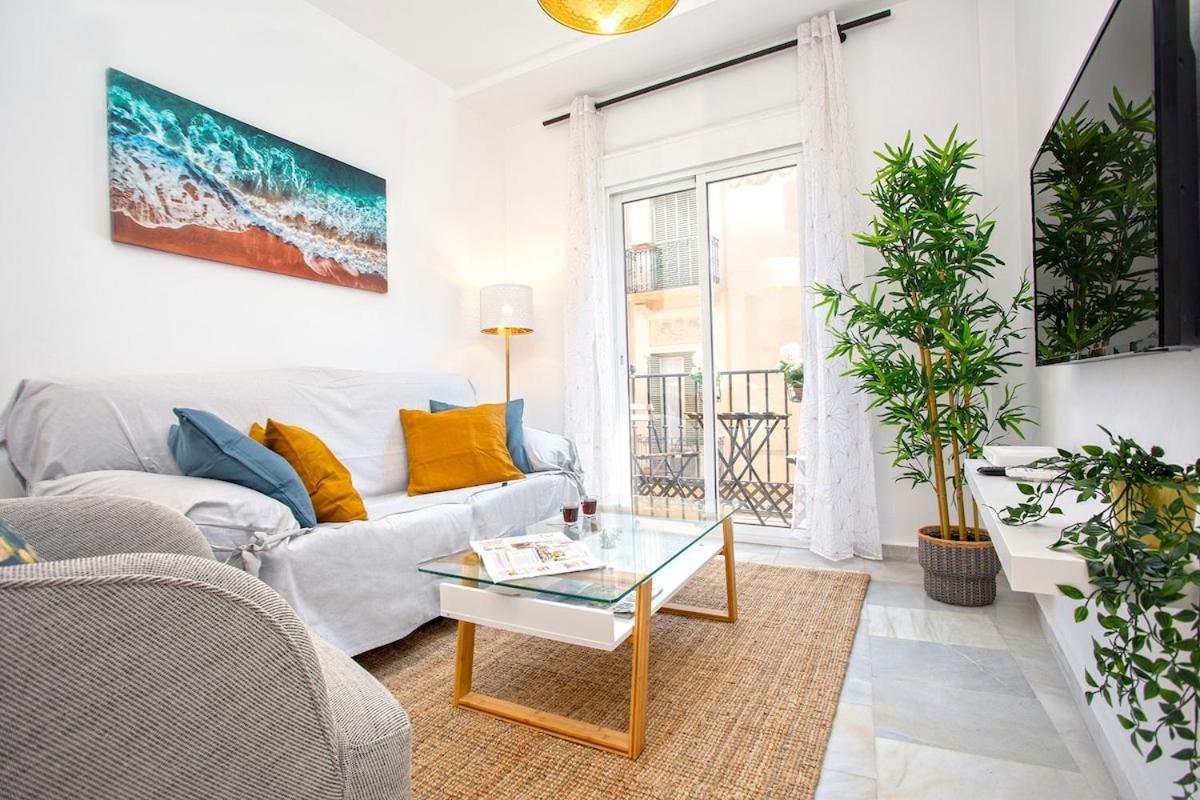 Apartment -malagasunapts-comfy&central Free Parking Malaga